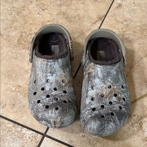 CROCS Men's Camouflage Slip-On Loafers